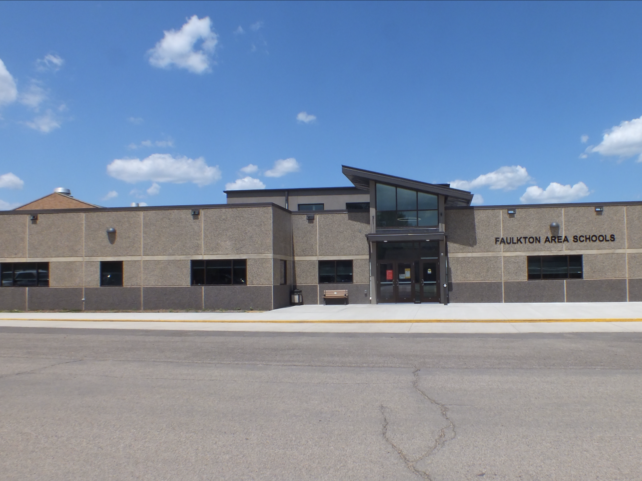 faulkton school district building's image